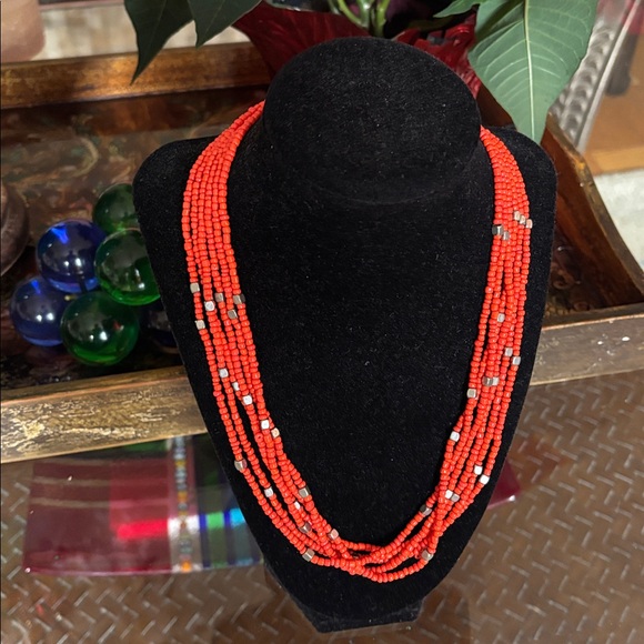 Jewelry - Elegant Orange and silver Beaded Necklace